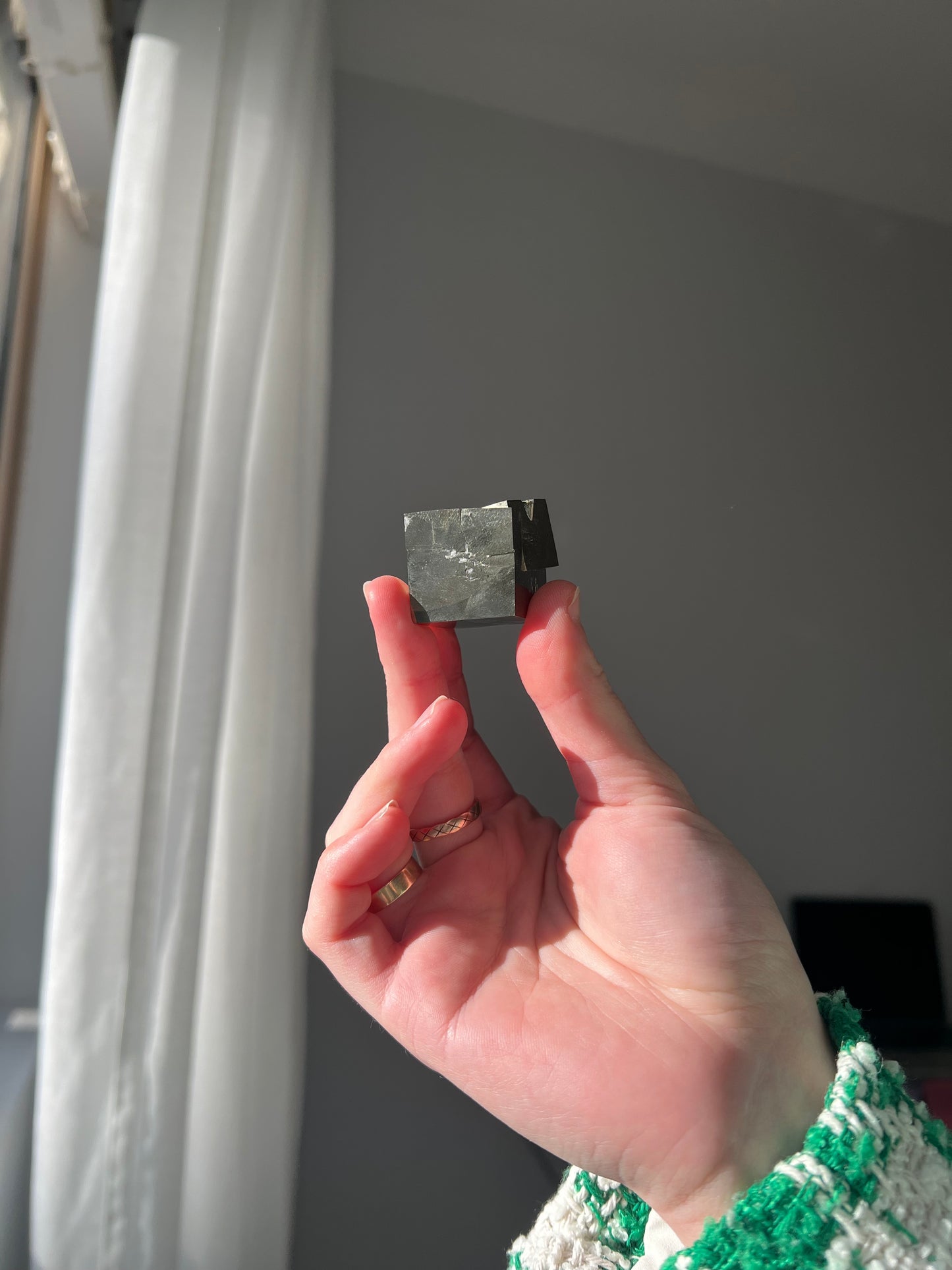 Pyrite cube from Peru 01