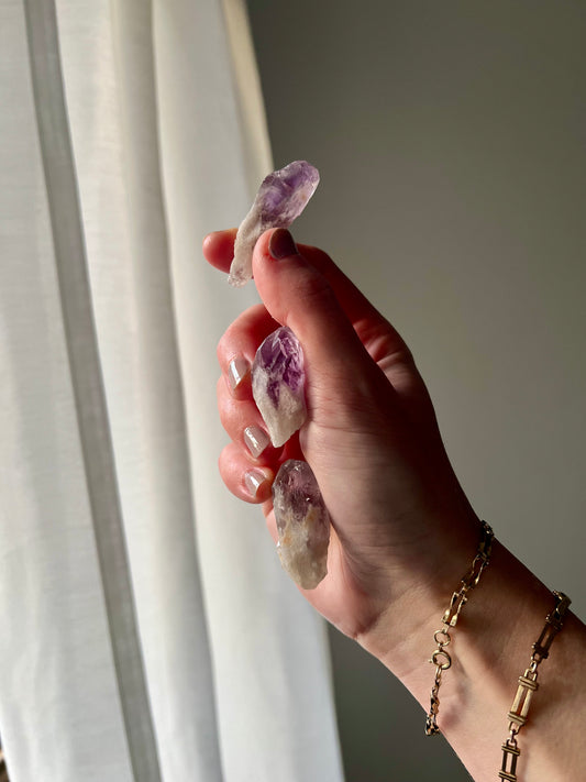 Dogtooth Amethyst point from Brazil