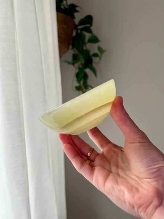 Aragonite bowl from Morocco