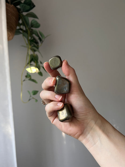 Pyrite tumbled stone from Peru