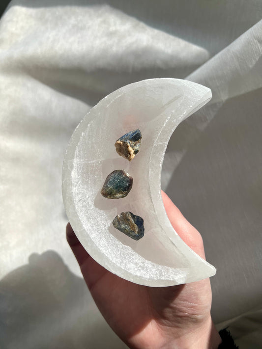 Raw Sapphire from India