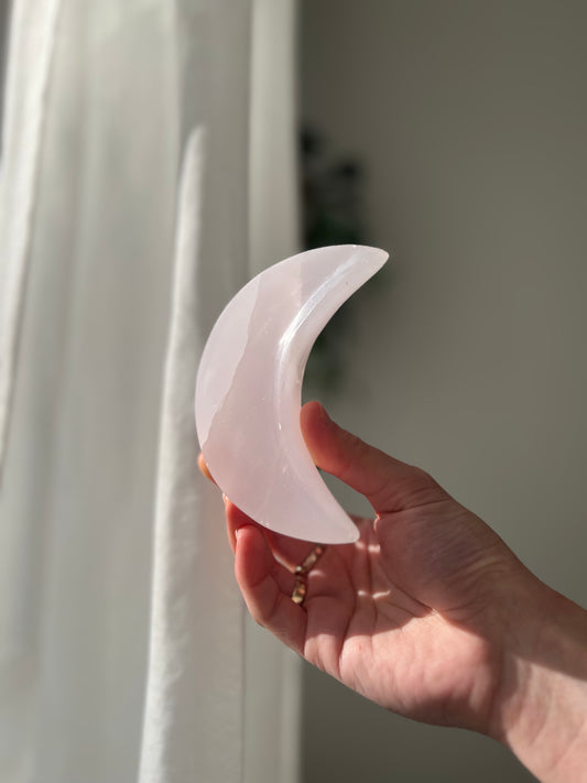 Mangano Calcite Crescent Moon bowl 01