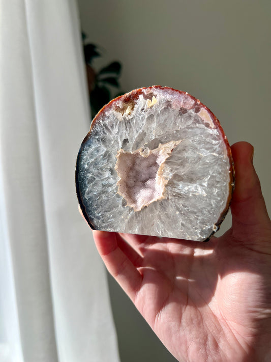 Agate freeform mini cave with quartz from Brazil