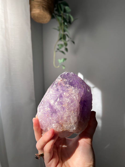 Rough Amethyst point from Brazil 01