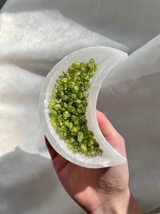 Peridot mini tumbled stones from India (20 pieces)