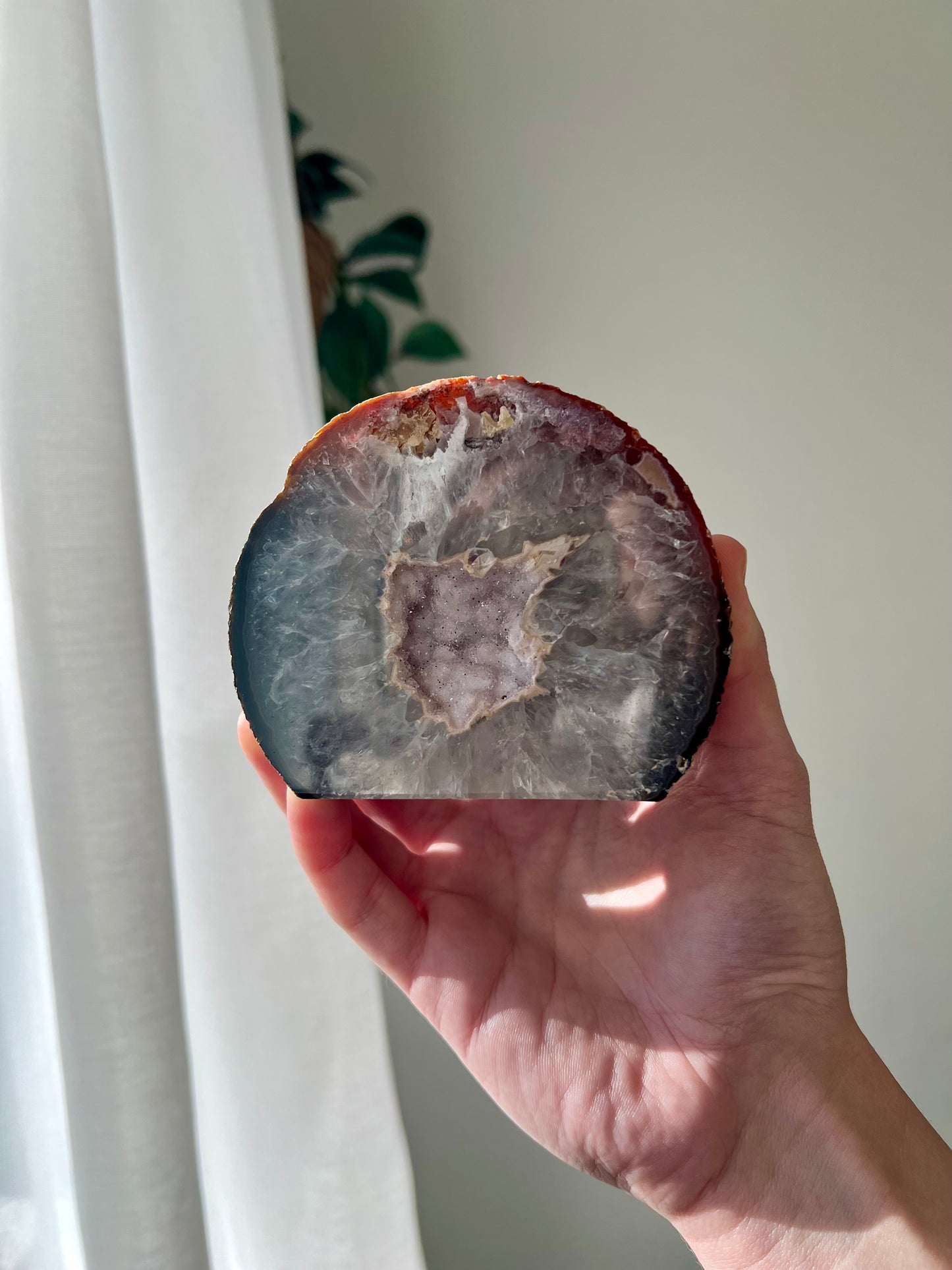 Agate freeform mini cave with quartz from Brazil