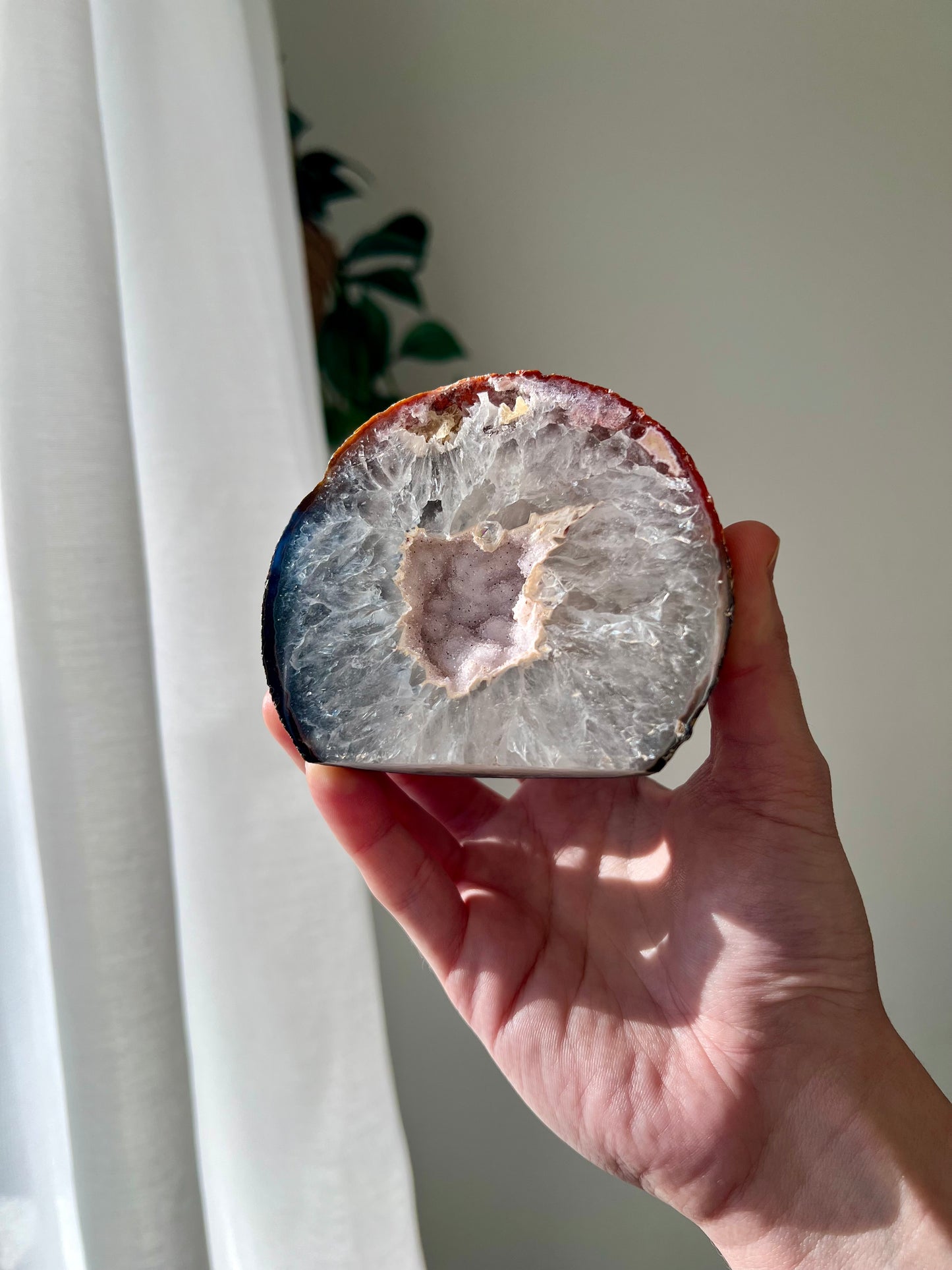 Agate freeform mini cave with quartz from Brazil