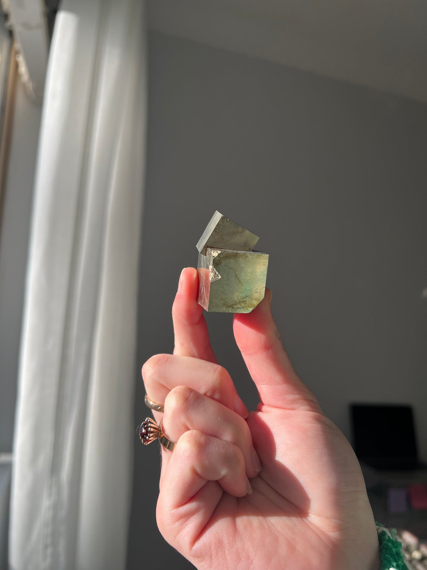 Pyrite cube from Peru 02