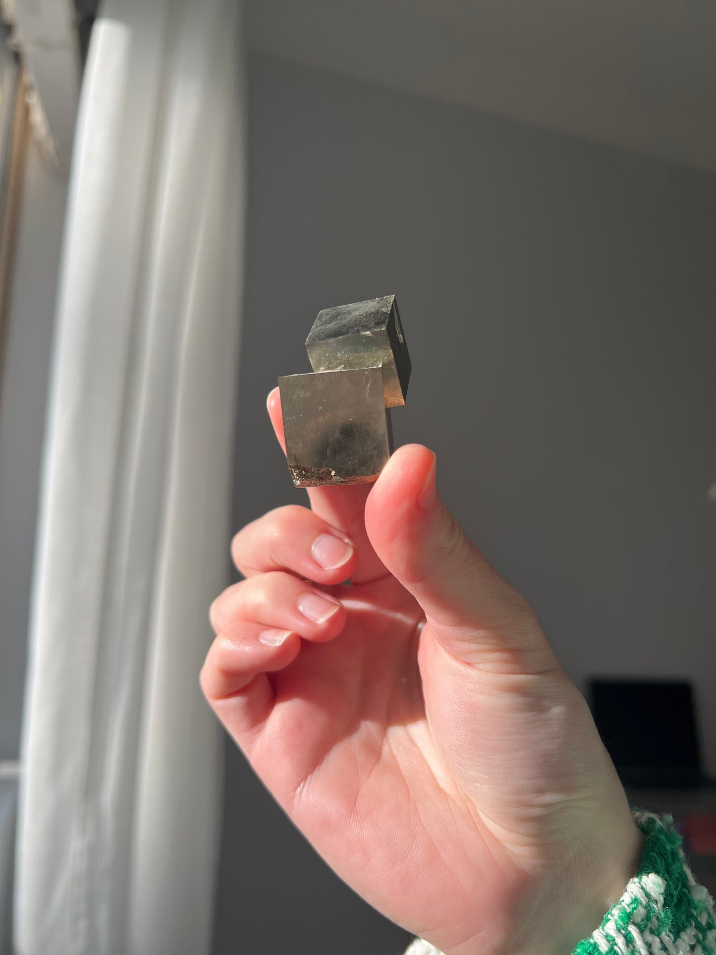Pyrite cube from Peru 02