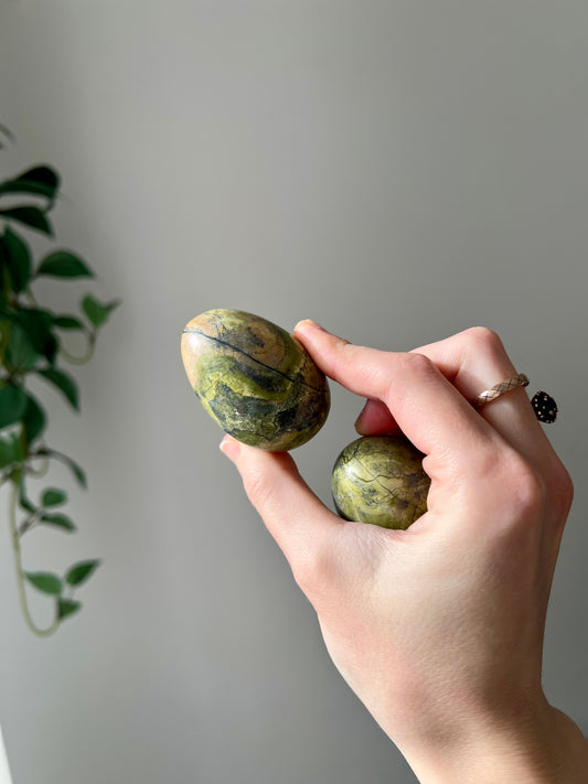 Serpentine egg from Madagascar