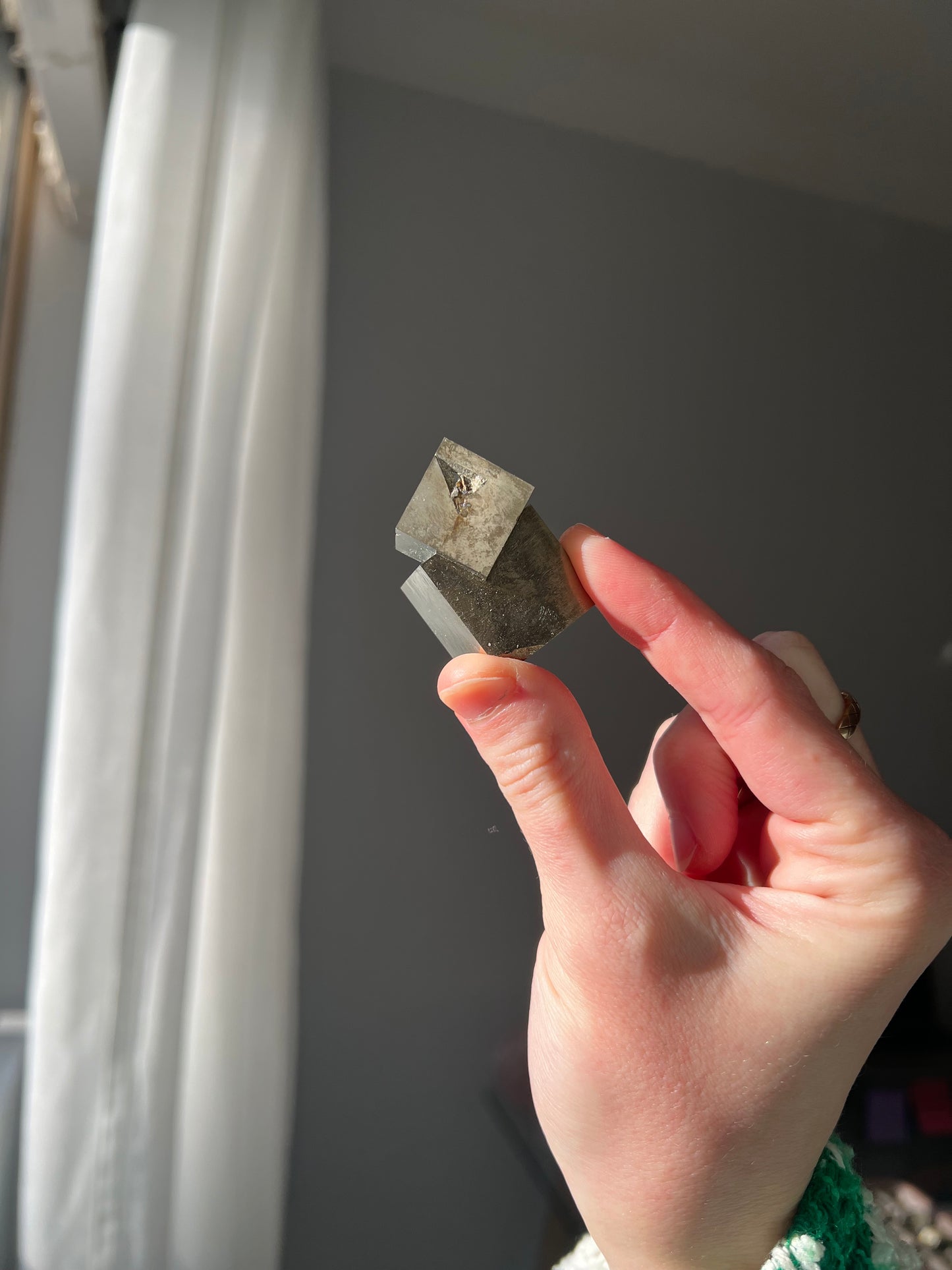 Pyrite cube from Peru 02