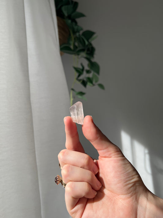 Kunzite from Afghanistan 01