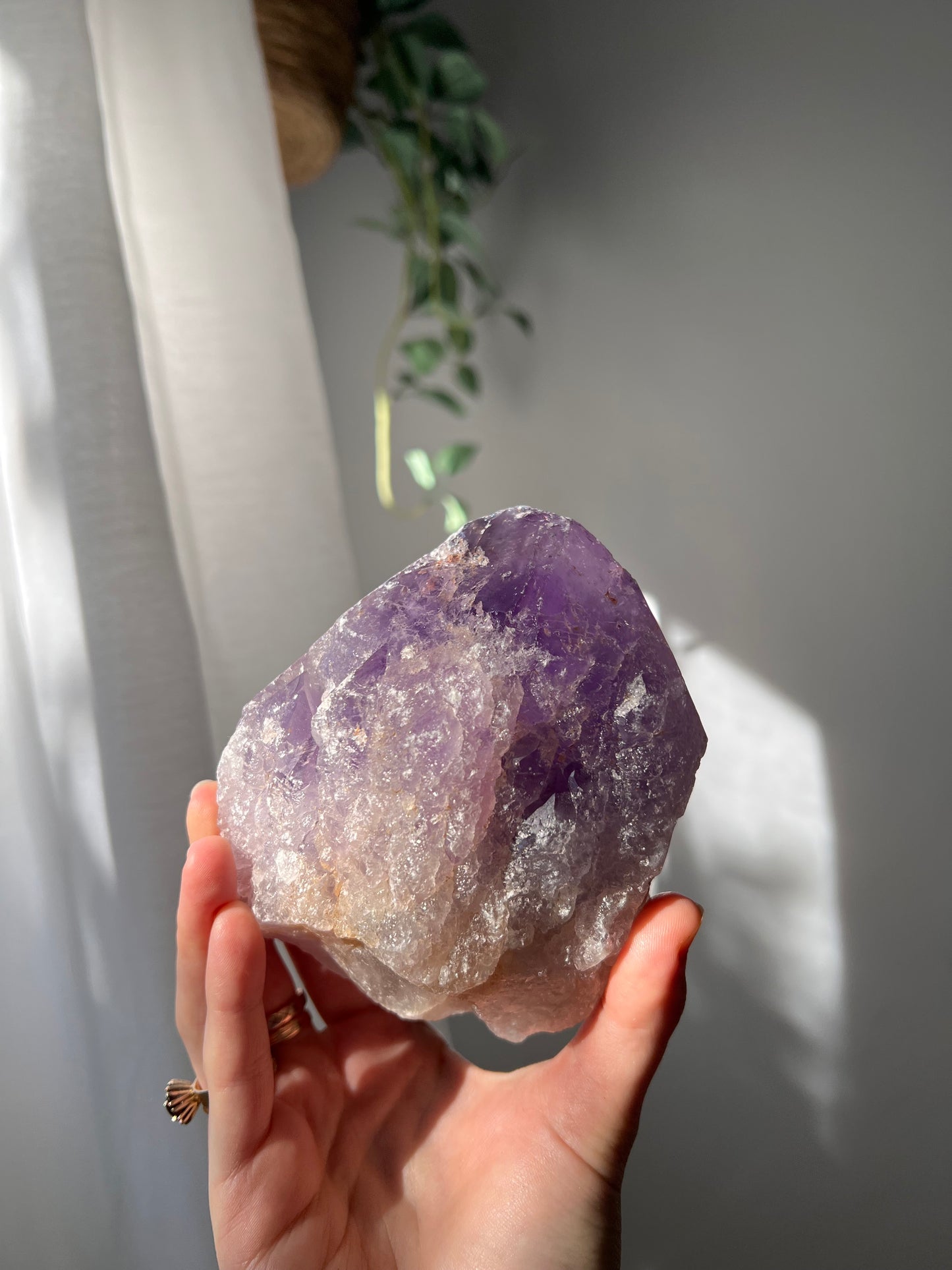 Rough Amethyst point from Brazil 01
