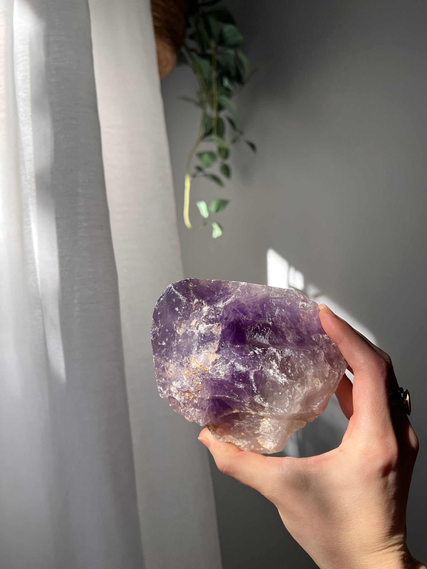 Rough Amethyst point from Brazil 01