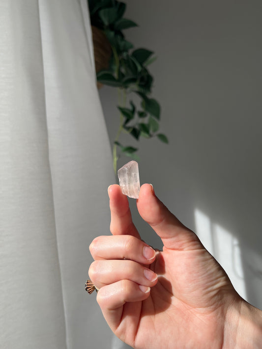 Kunzite from Afghanistan 01