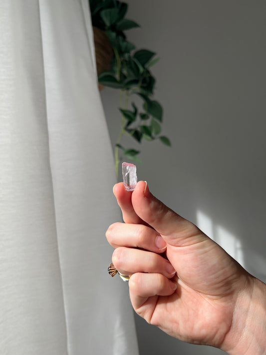 Kunzite from Afghanistan 02