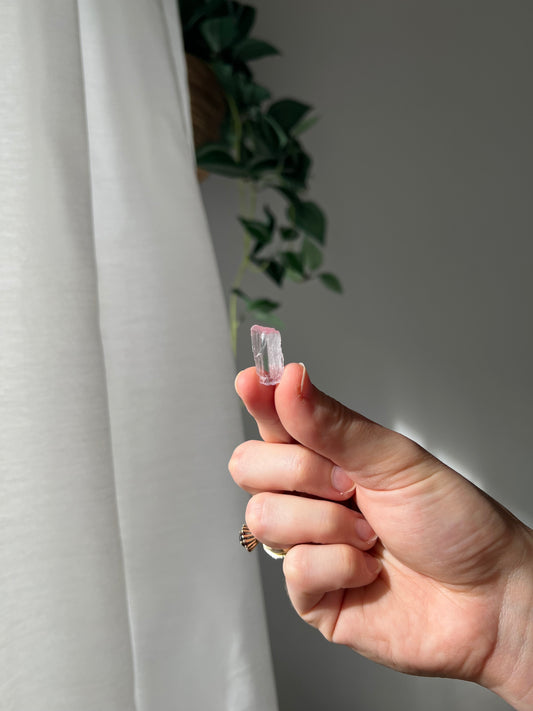 Kunzite from Afghanistan 02