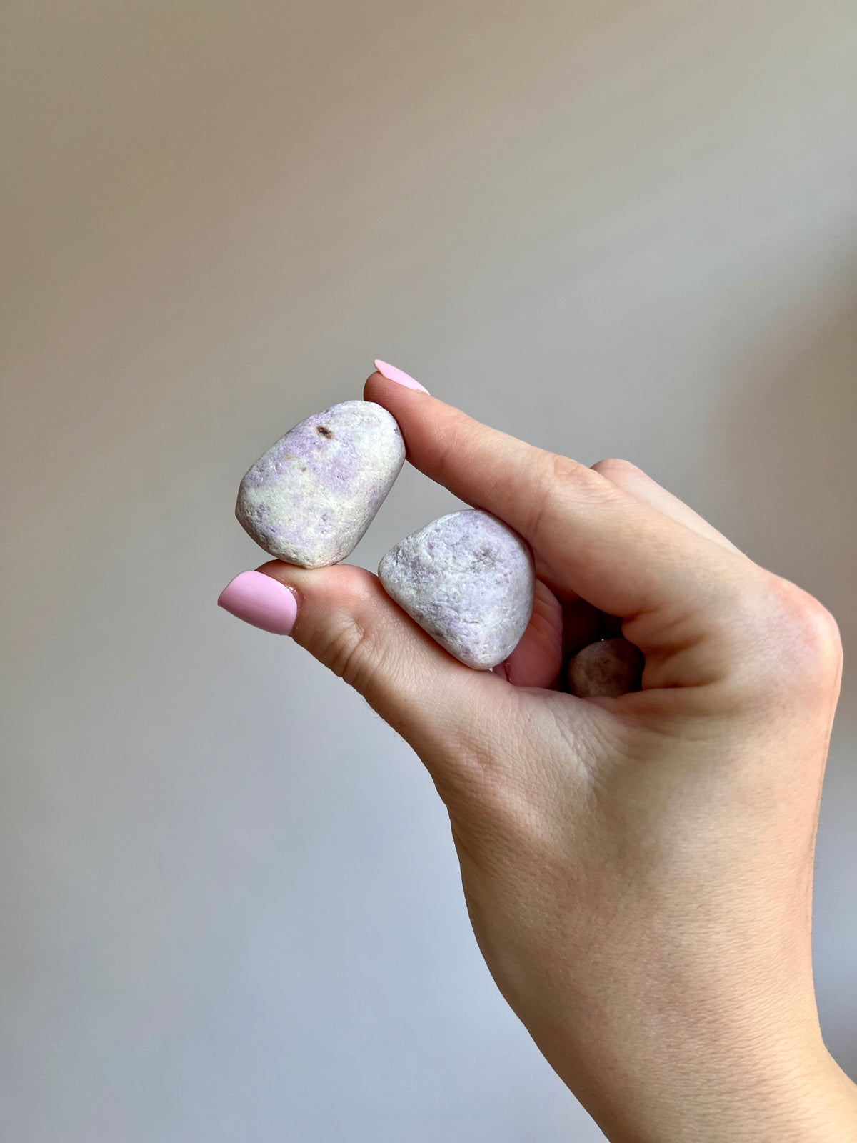 Tumbled Hackmanite Hackmanite tumbled stone β theconsciouskind.com.au