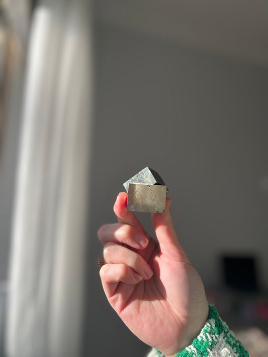 Pyrite cube from Peru 03