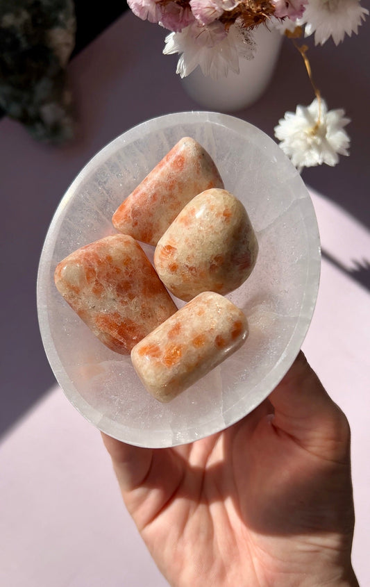 Sunstone tumbled stone from India