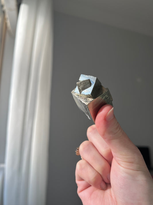 Pyrite cube from Peru 07