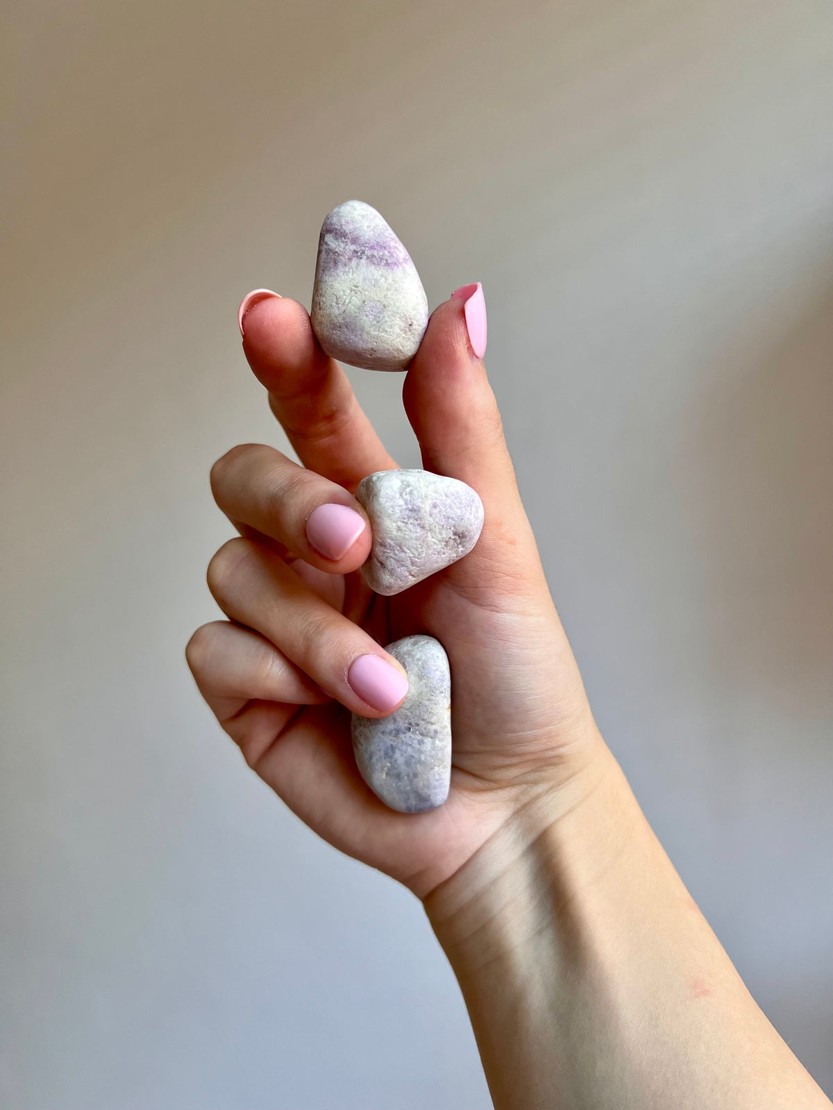 Tumbled Hackmanite Hackmanite tumbled stone β theconsciouskind.com.au